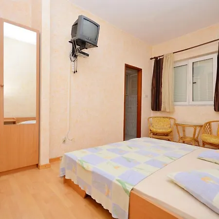 Apartment And Ivana Tribunj (Sibenik-Knin)